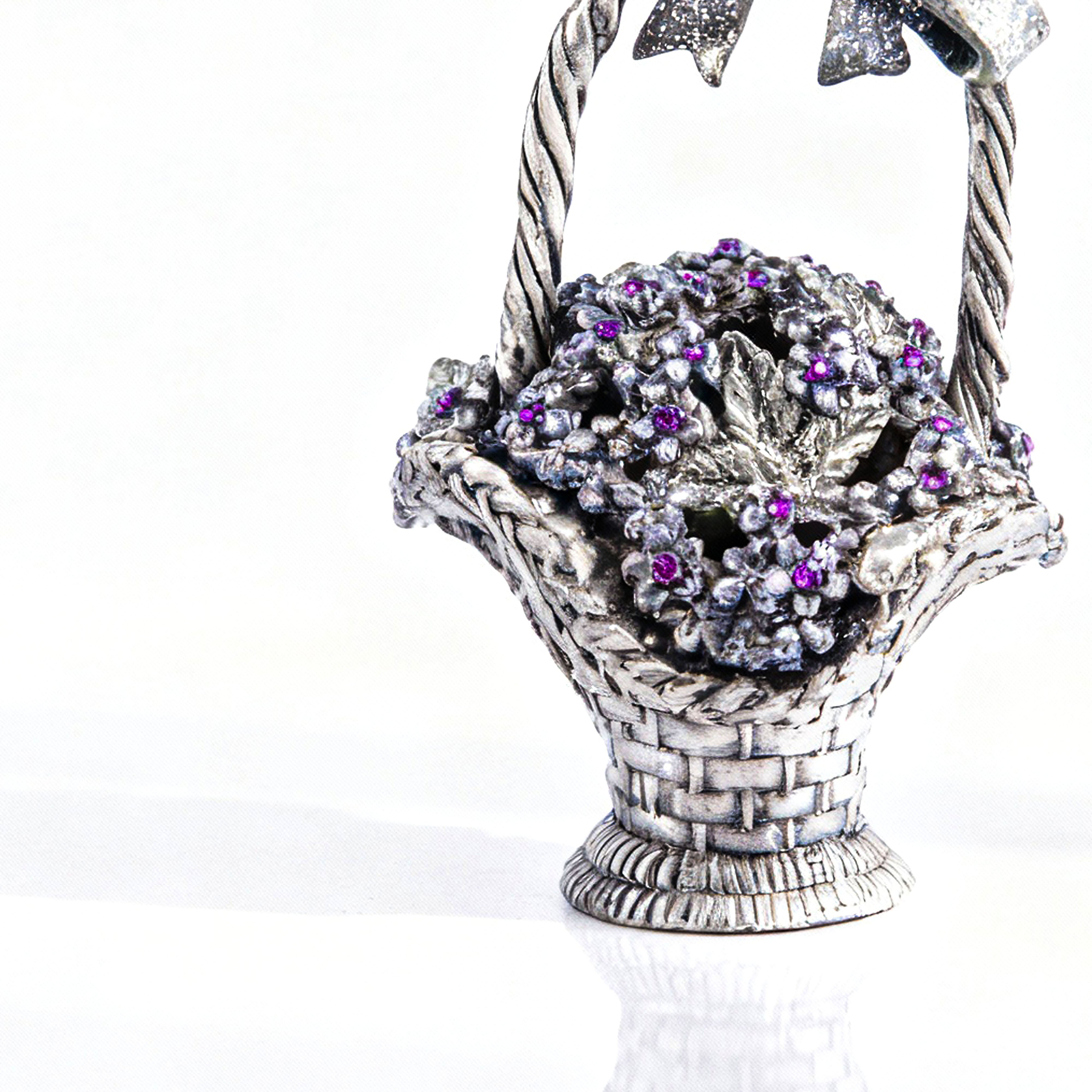 Idée Art Exclusive. Flower Basket Shaped Figurine Studded with Swarovski. Small Size