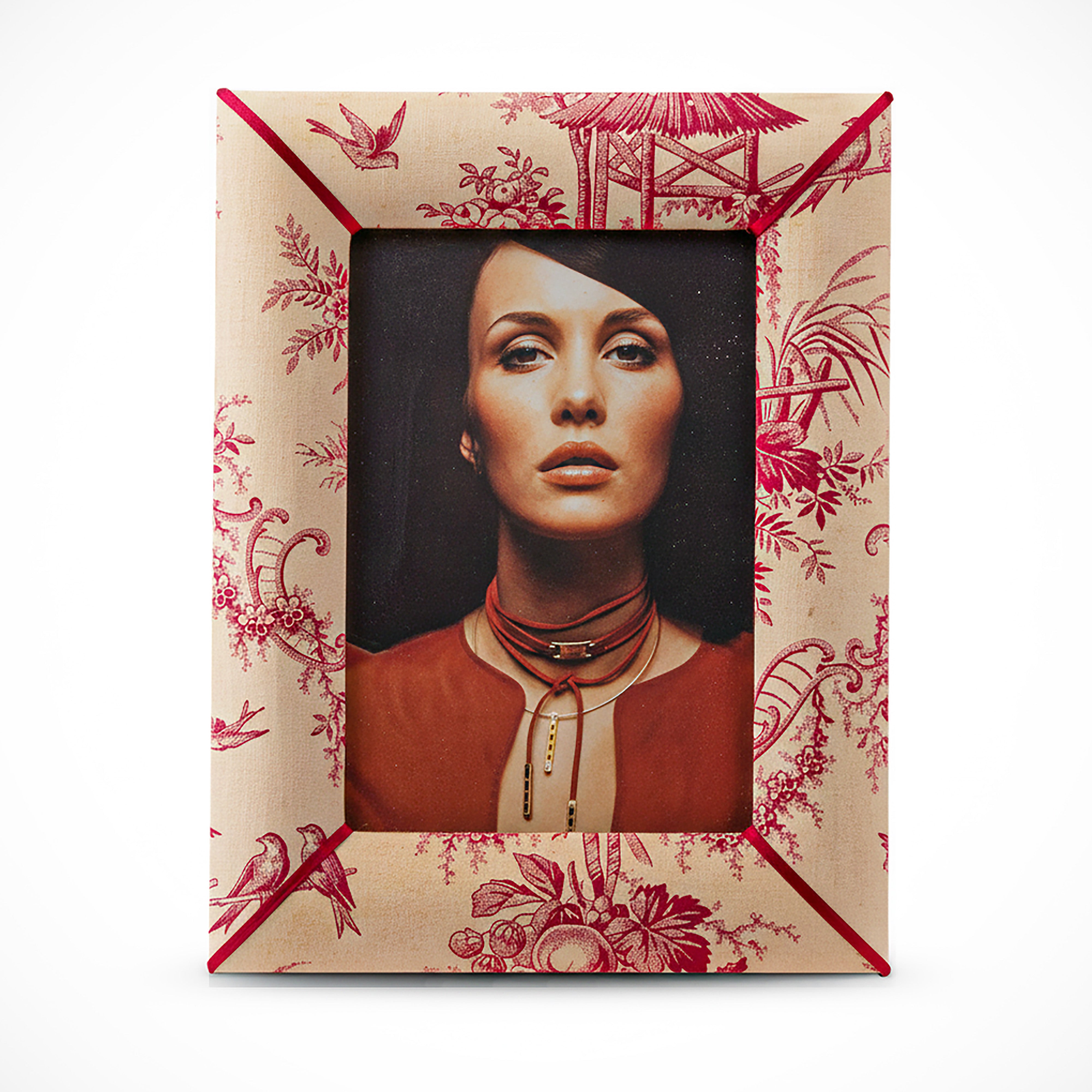 Idée Art Exclusive. Red Fabric Picture Frame. Medium Size