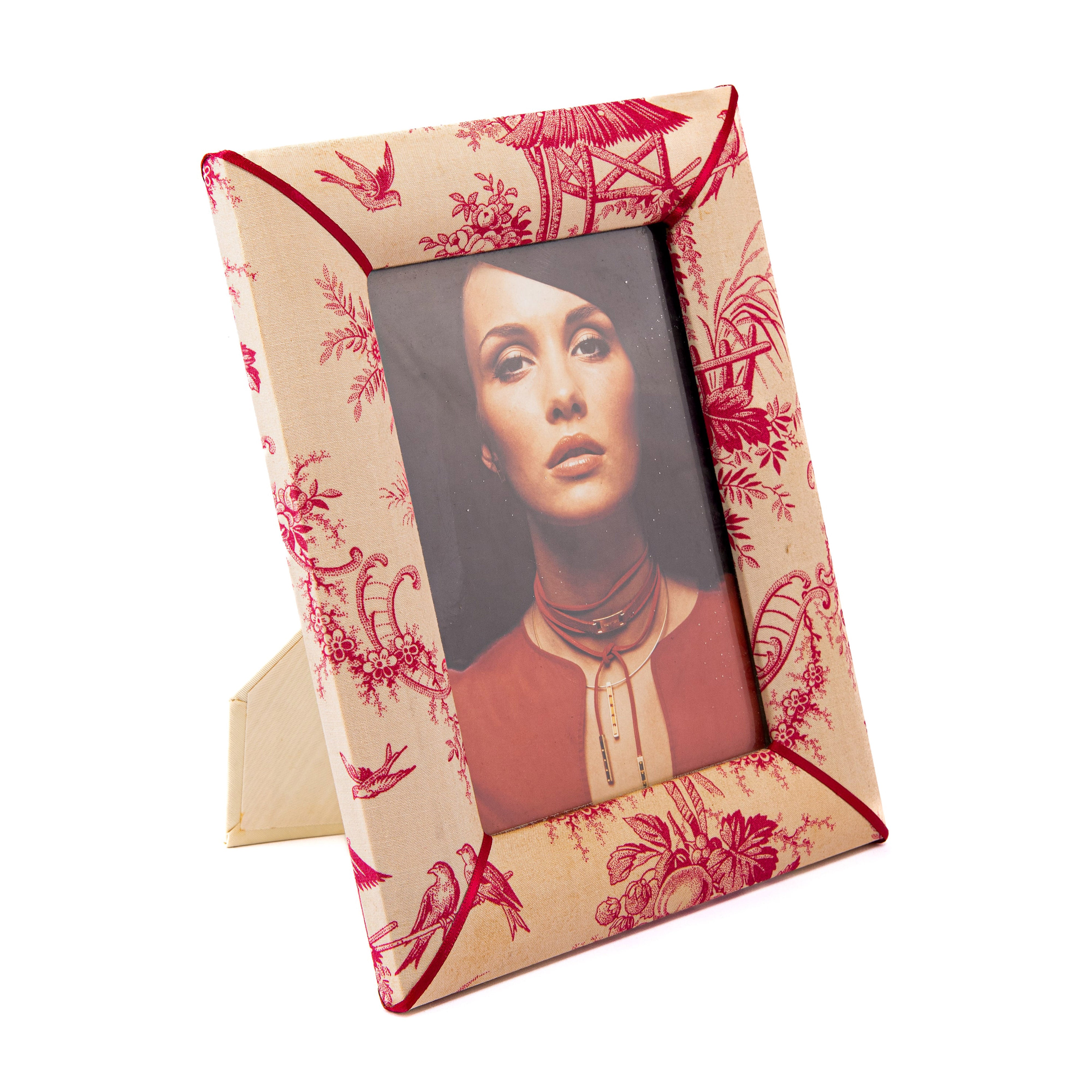 Idée Art Exclusive. Red Fabric Picture Frame. Medium Size