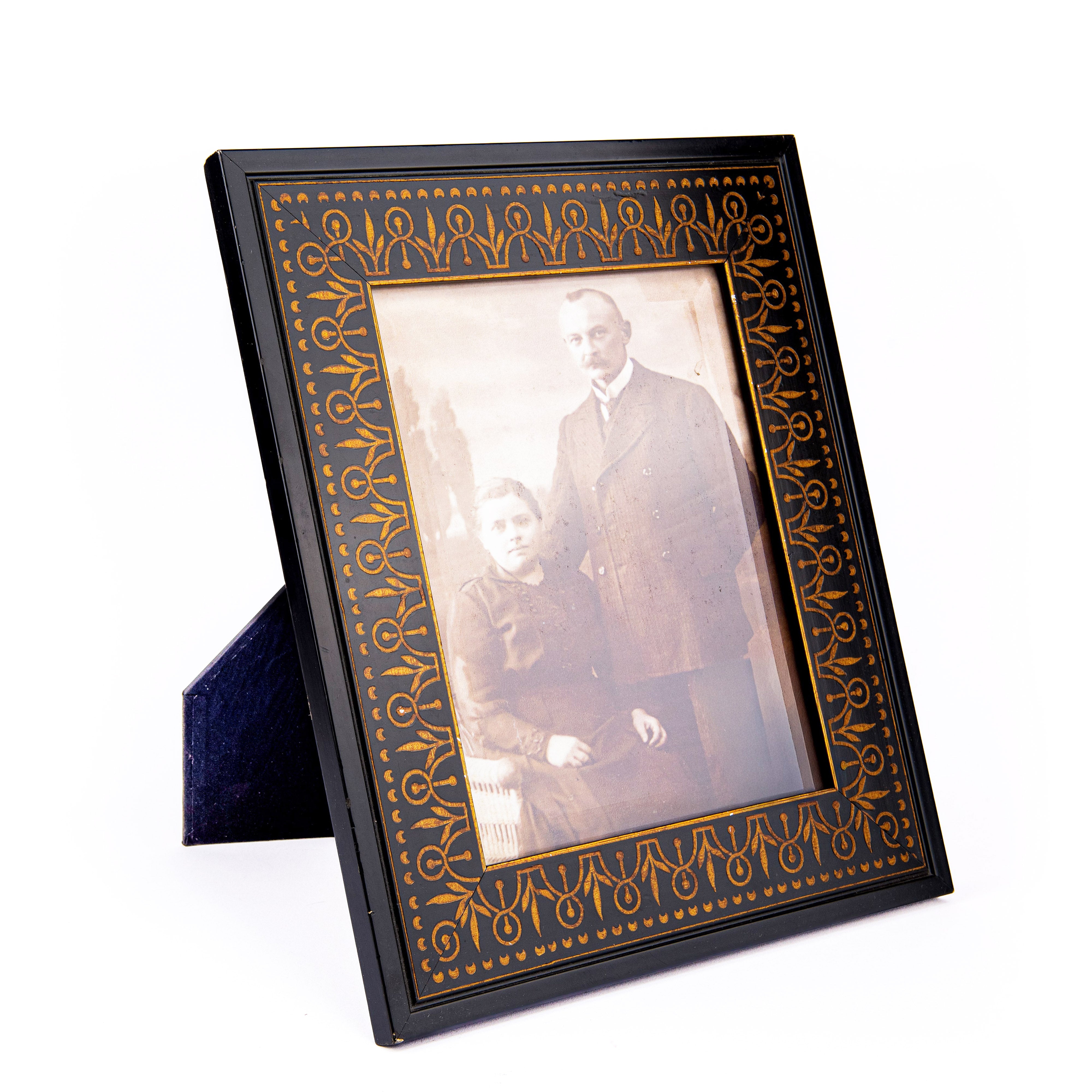 Idée Art Exclusive. Black Wooden Picture Frame. Large Size