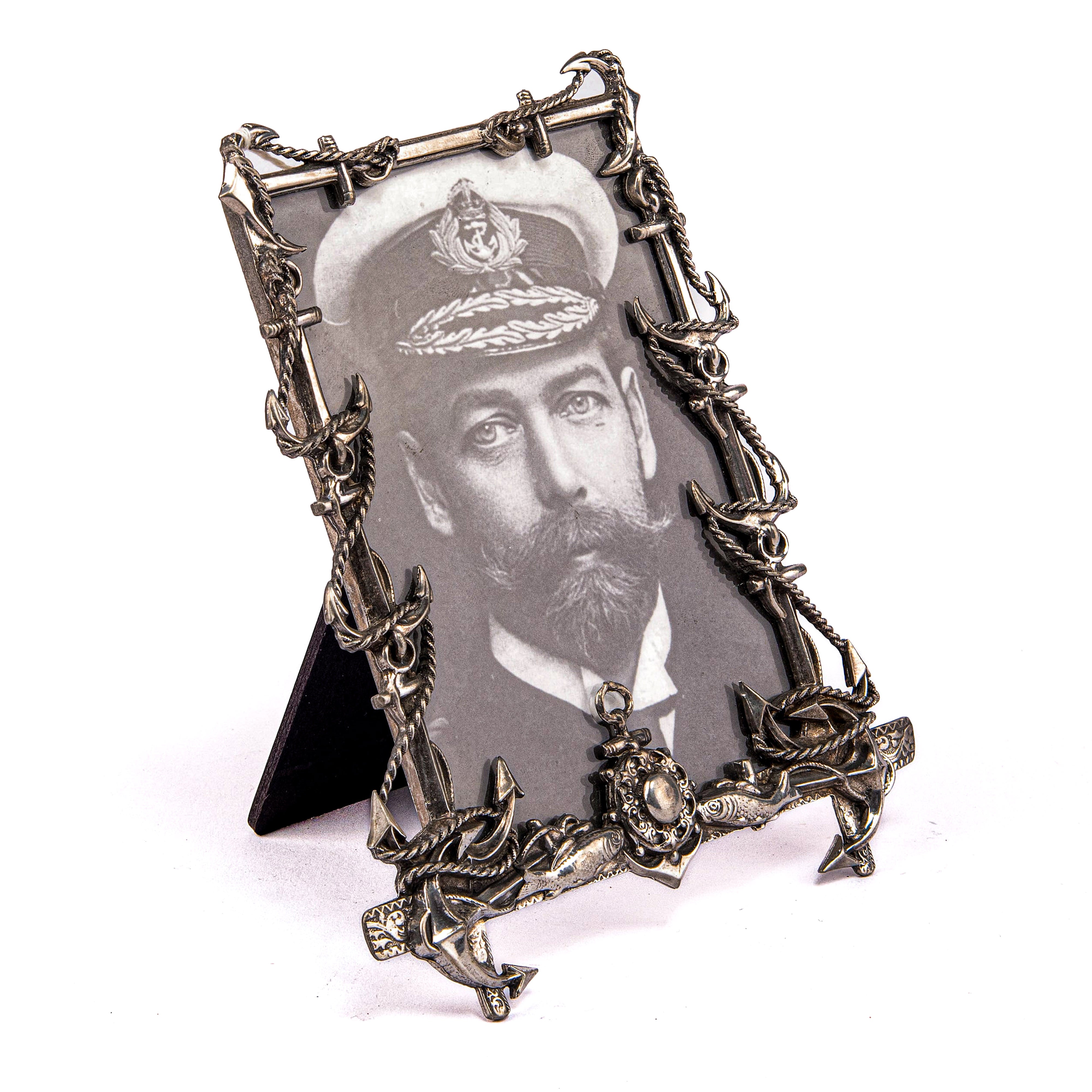 Idée Art Exclusive. Silver Picture Frame Designed with Anchors. Medium Size