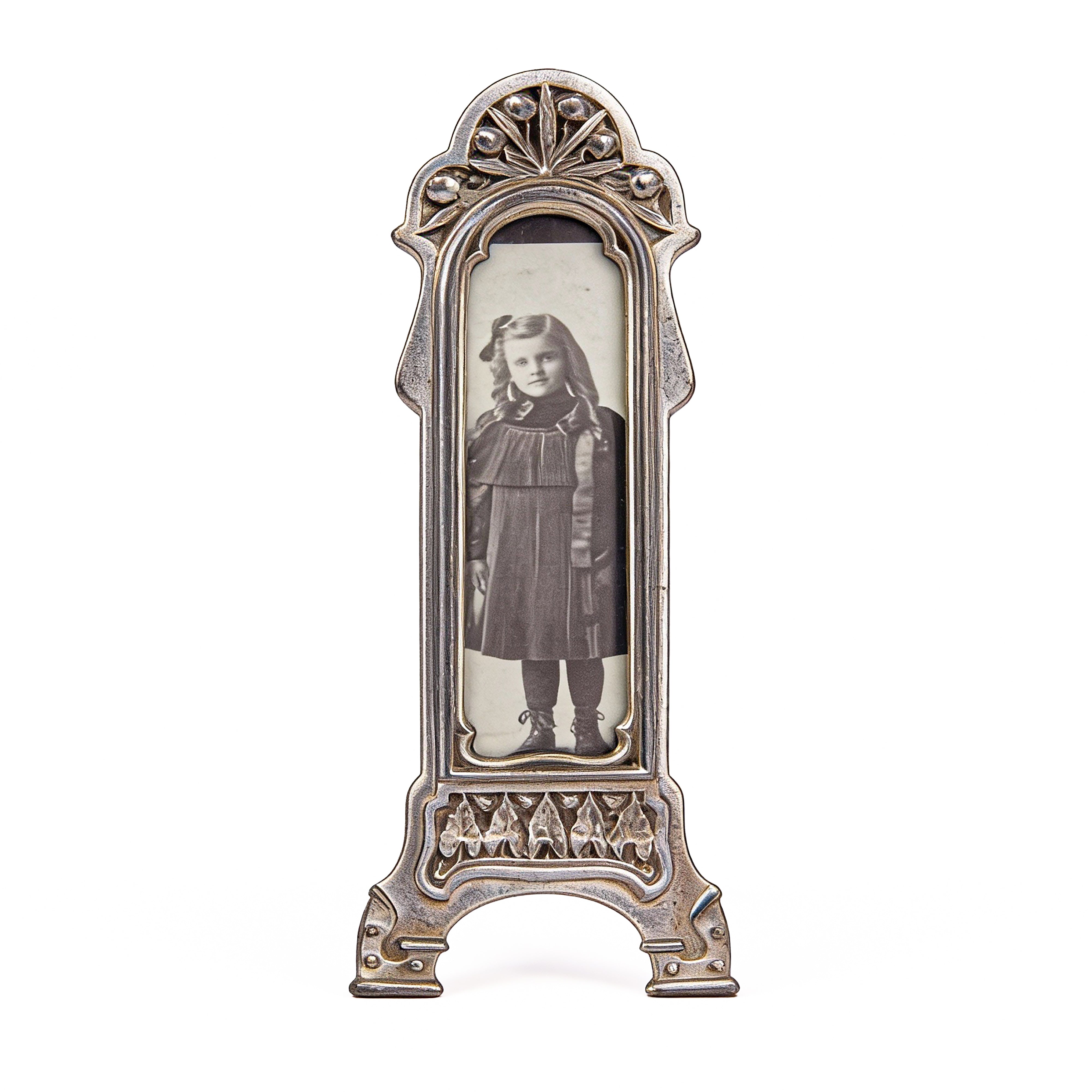 Idée Art Exclusive. Oval Picture Frame. Medium Size