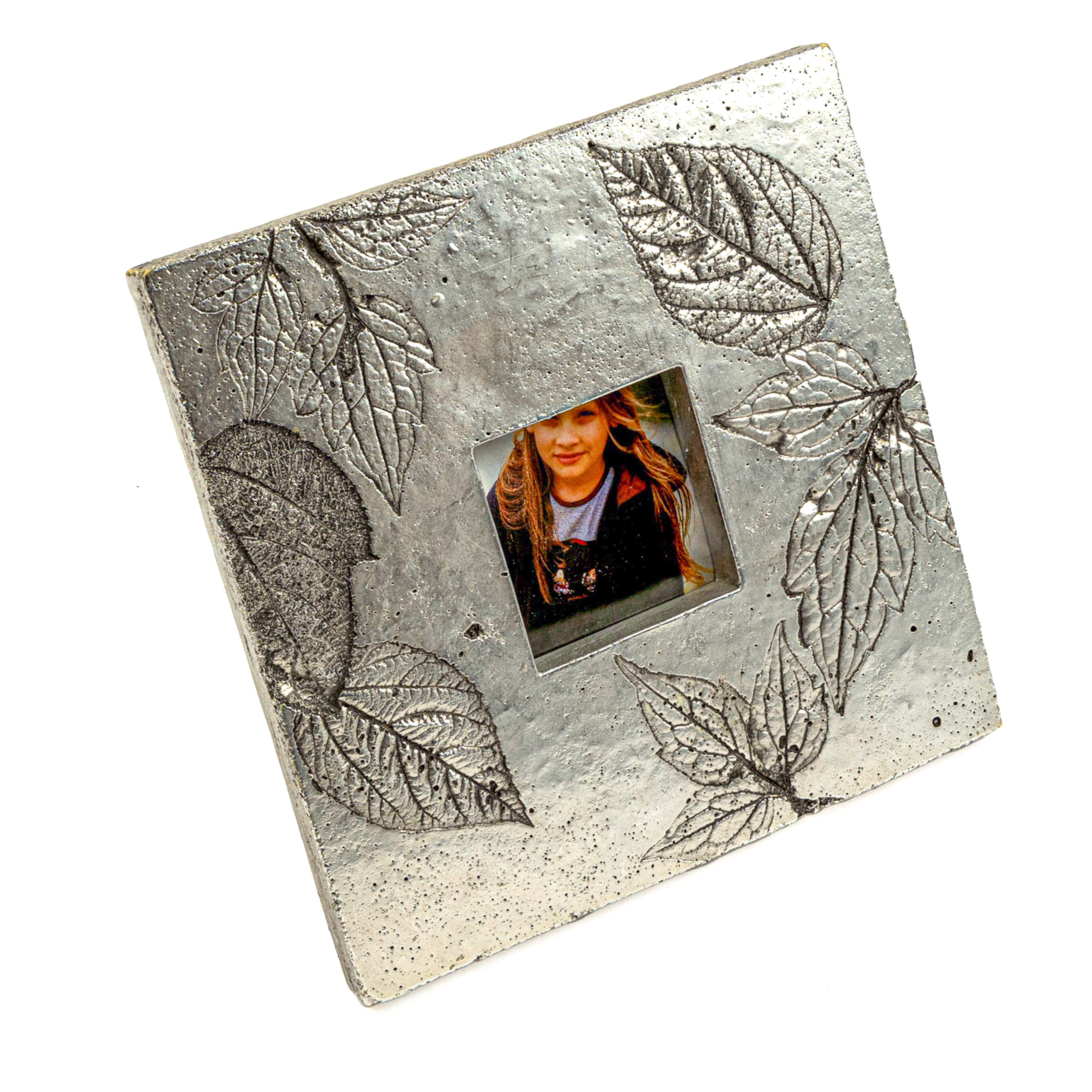 Idée Art Exclusive. Silver Wooden Picture Frame. Medium Size