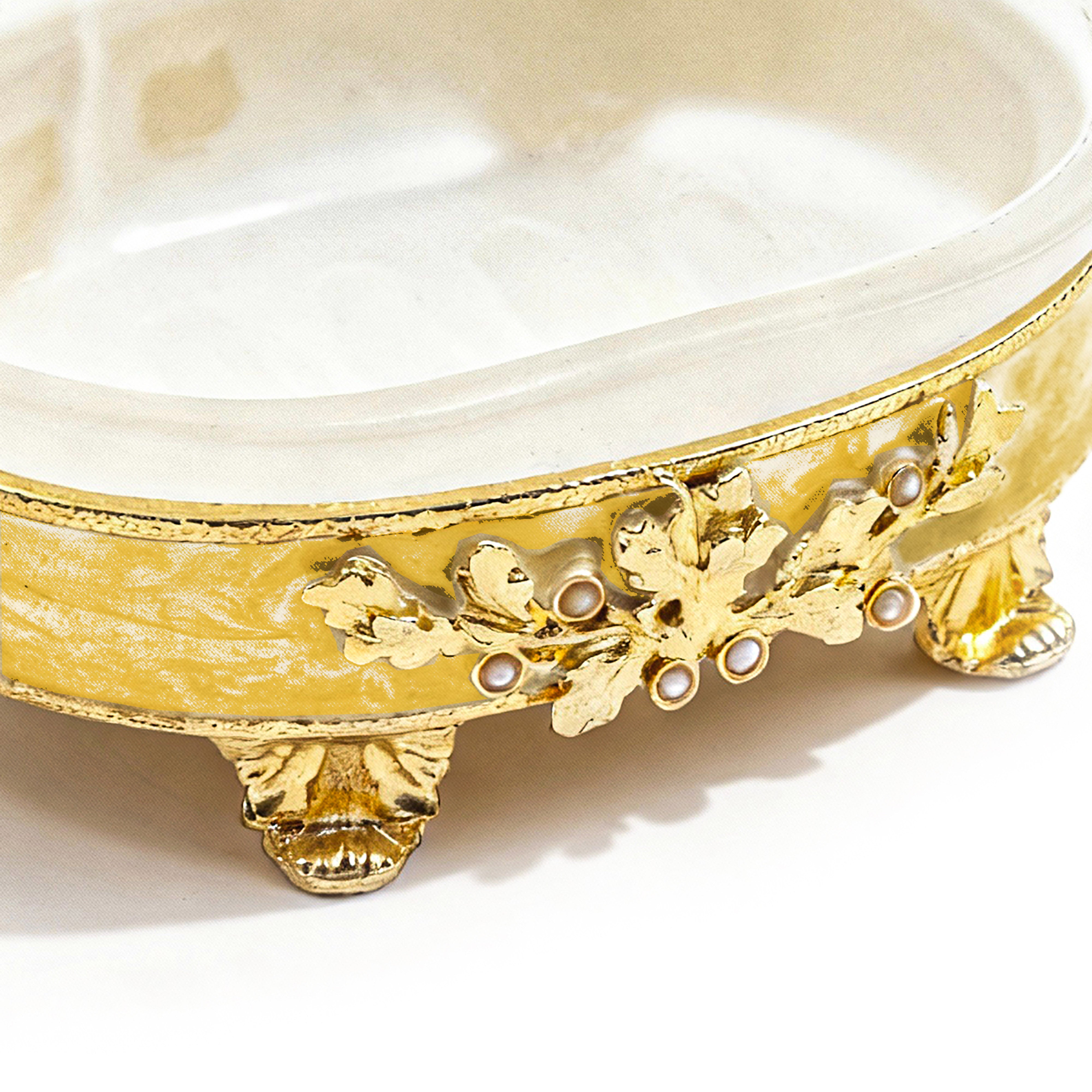 Mike + Ally. Soap Dish. Available in Small Size and in Three Colours (Beige, Amber and Olive), featuring a frosted crystal top and a base crafted from high-end metal and enamel.