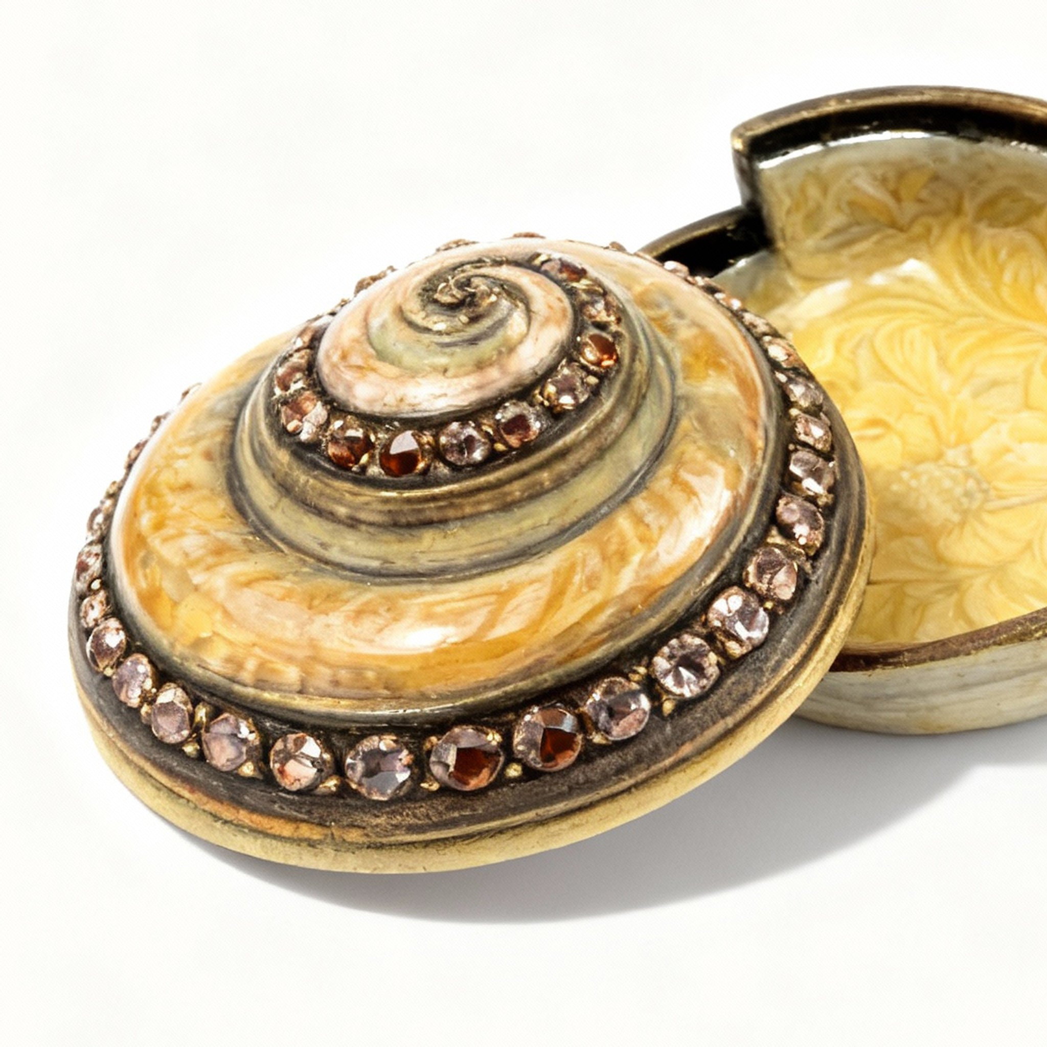 Jay Strongwater. Seashell Souvenir Box. Small Size