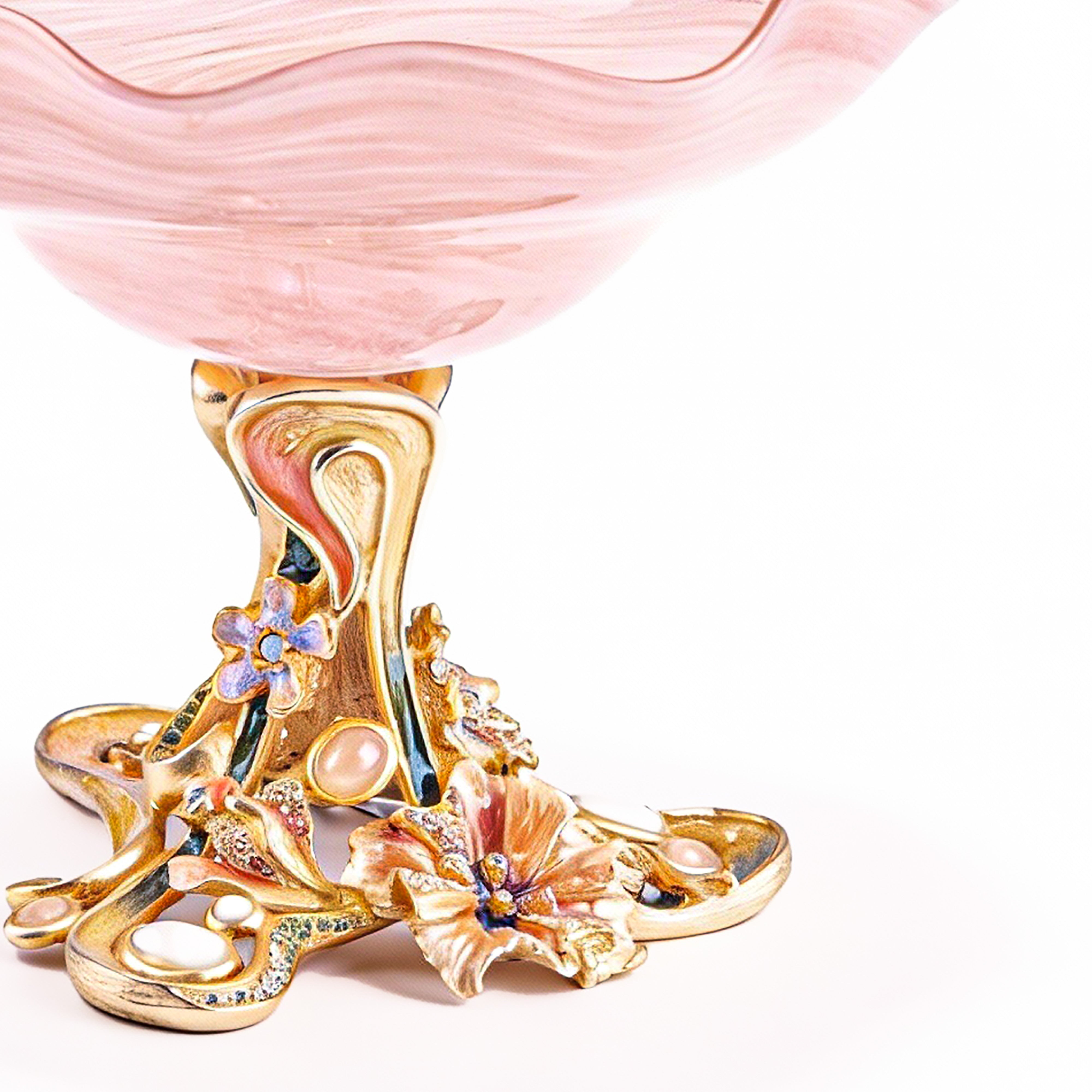 Jay Strongwater. Floral Pedestal Dish Studded with Swarovski. 14K Gold Plated