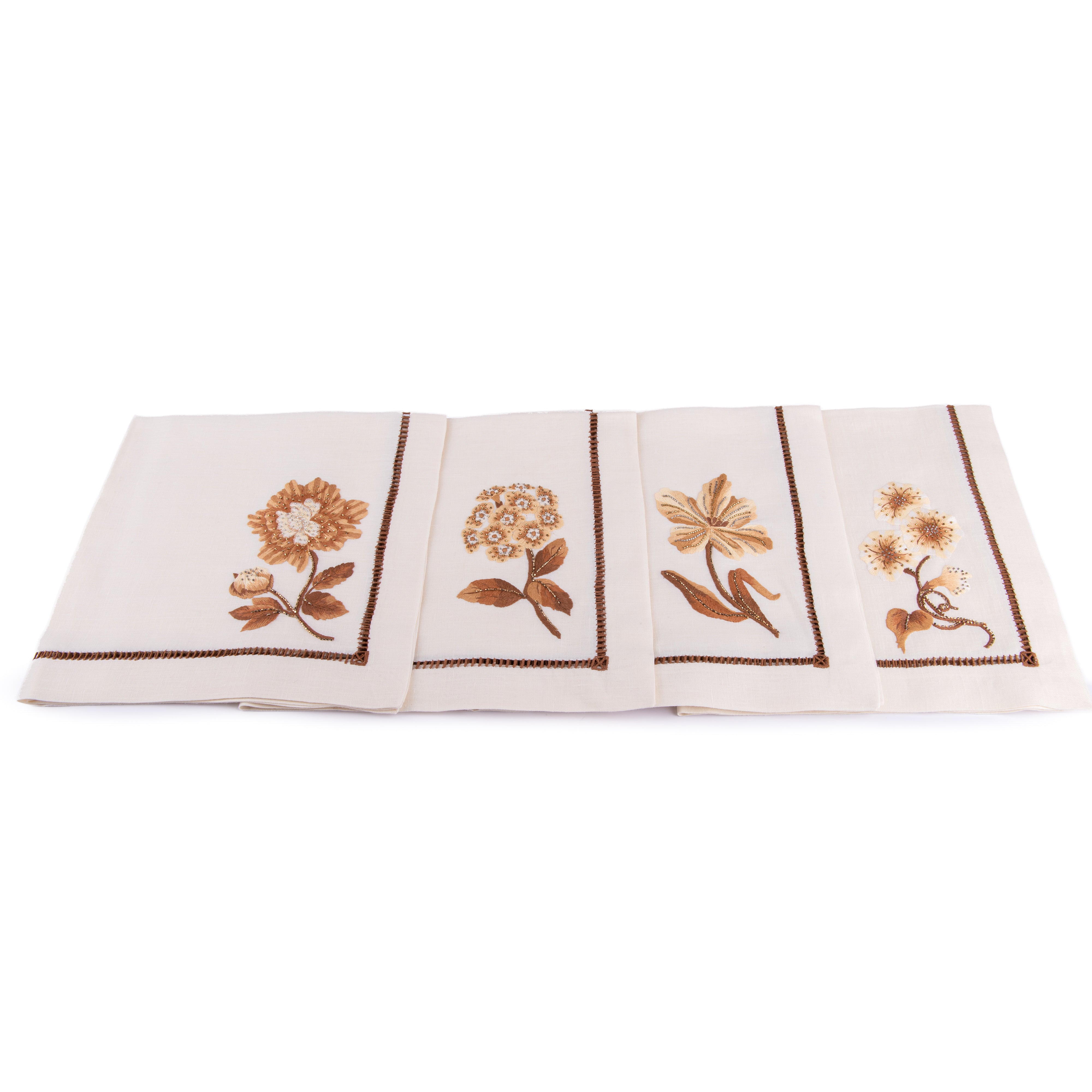 Jay Strongwater. A Set of 4 Dinner Napkins in Floral Design. Medium Size