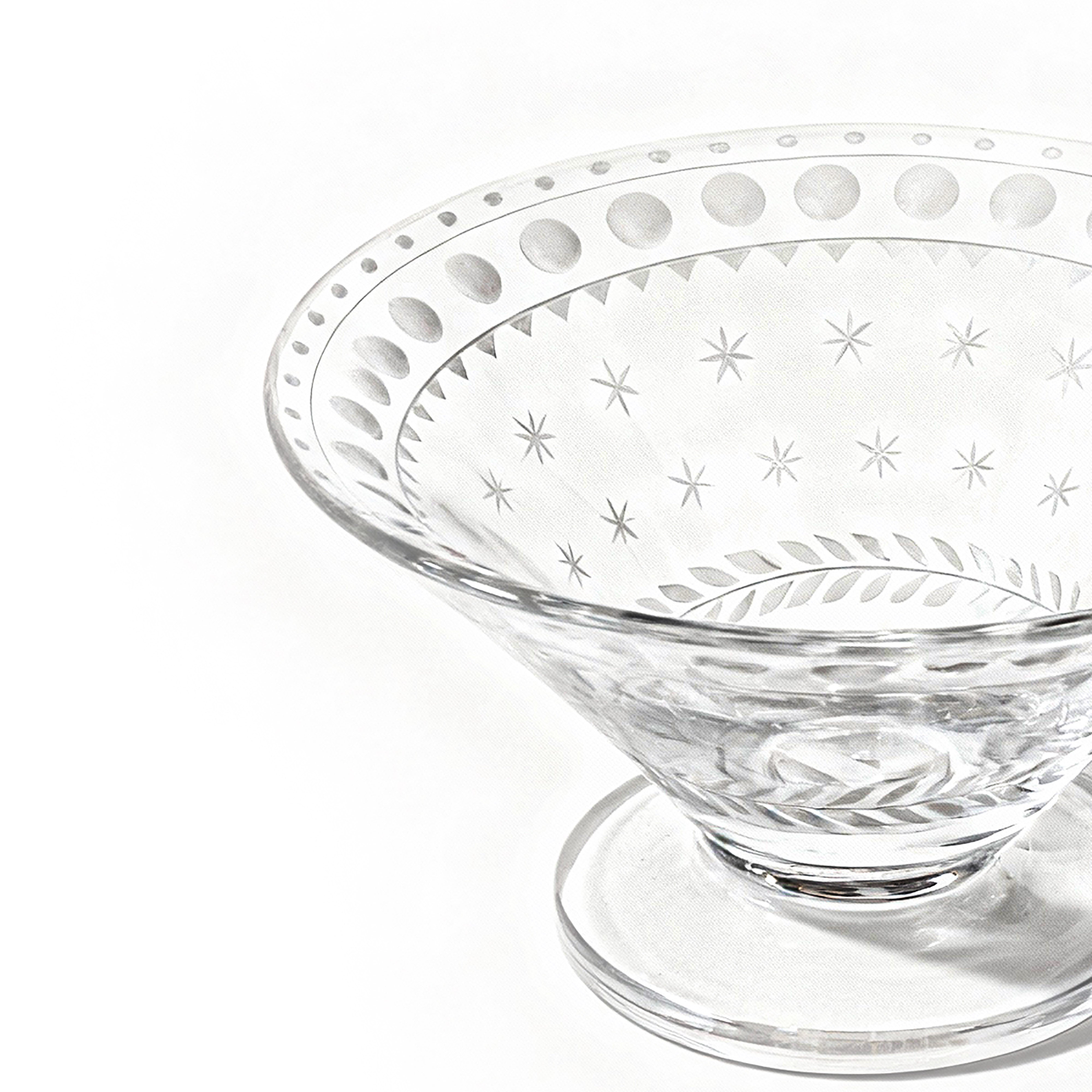 Artel. Crystal Dessert Bowl in Stars Pattern