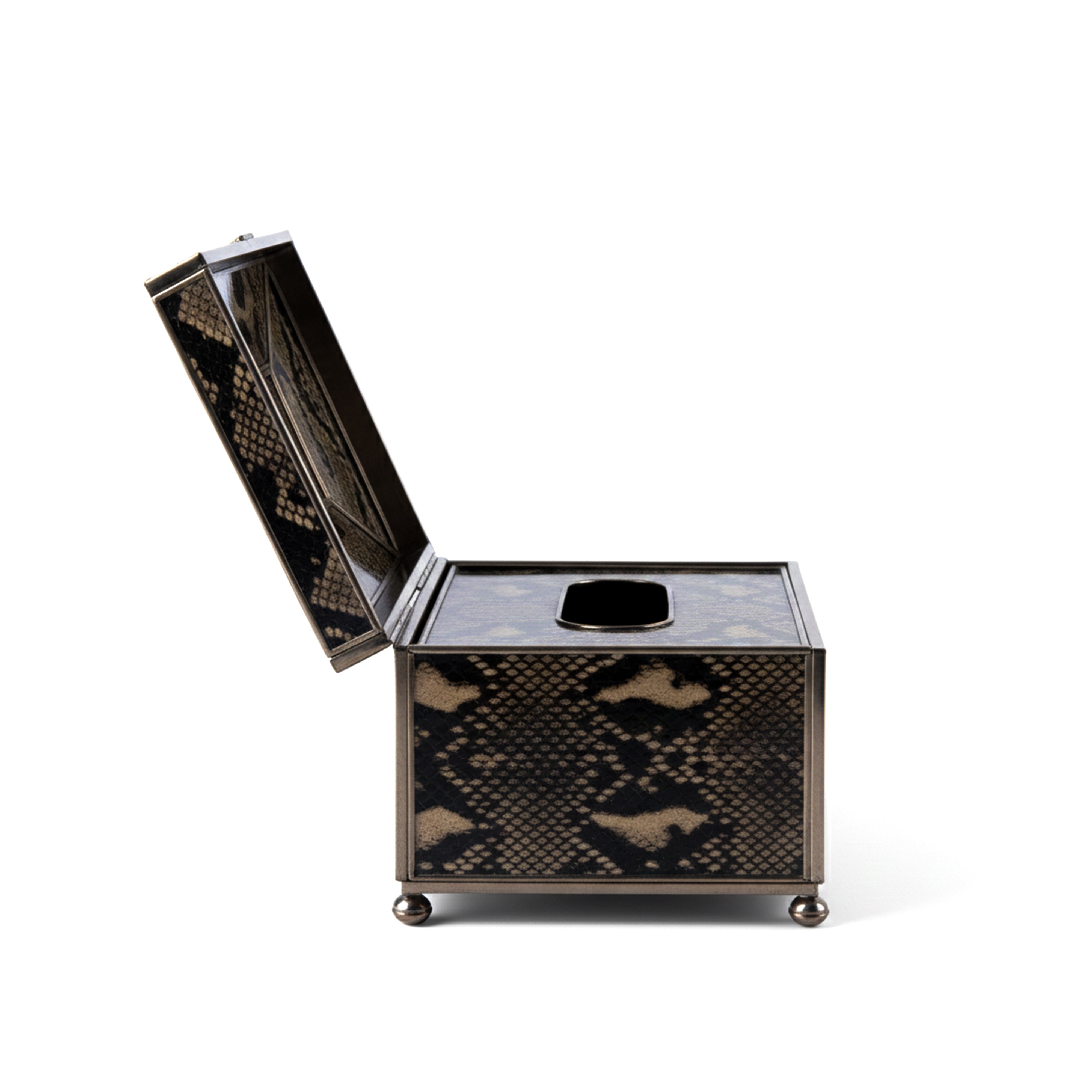 JM Piers. Brown Lizard Skin Tissue Box. Large Size