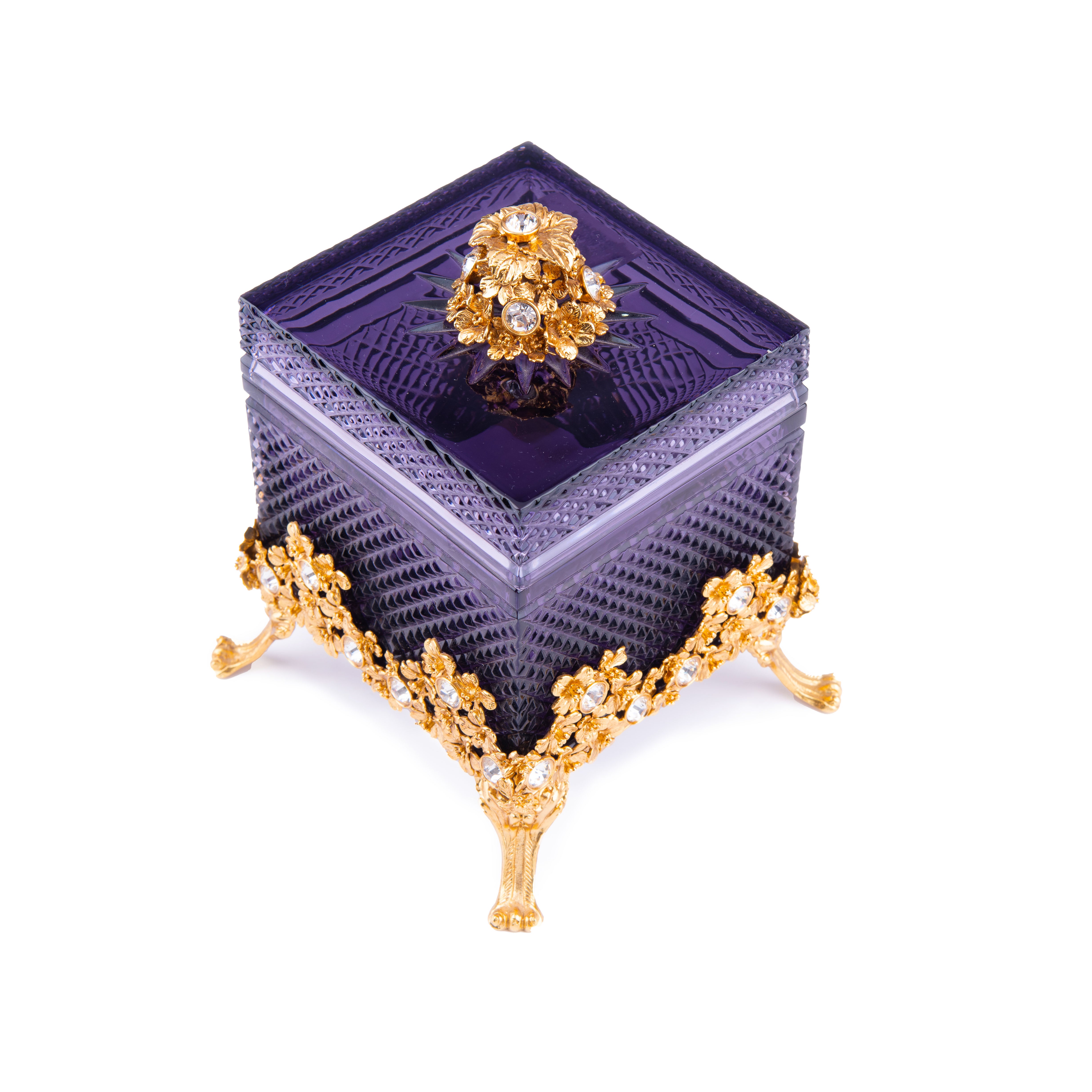 Artistiche Ceramiche Fiorentine. Crystal Violet Square Box.
